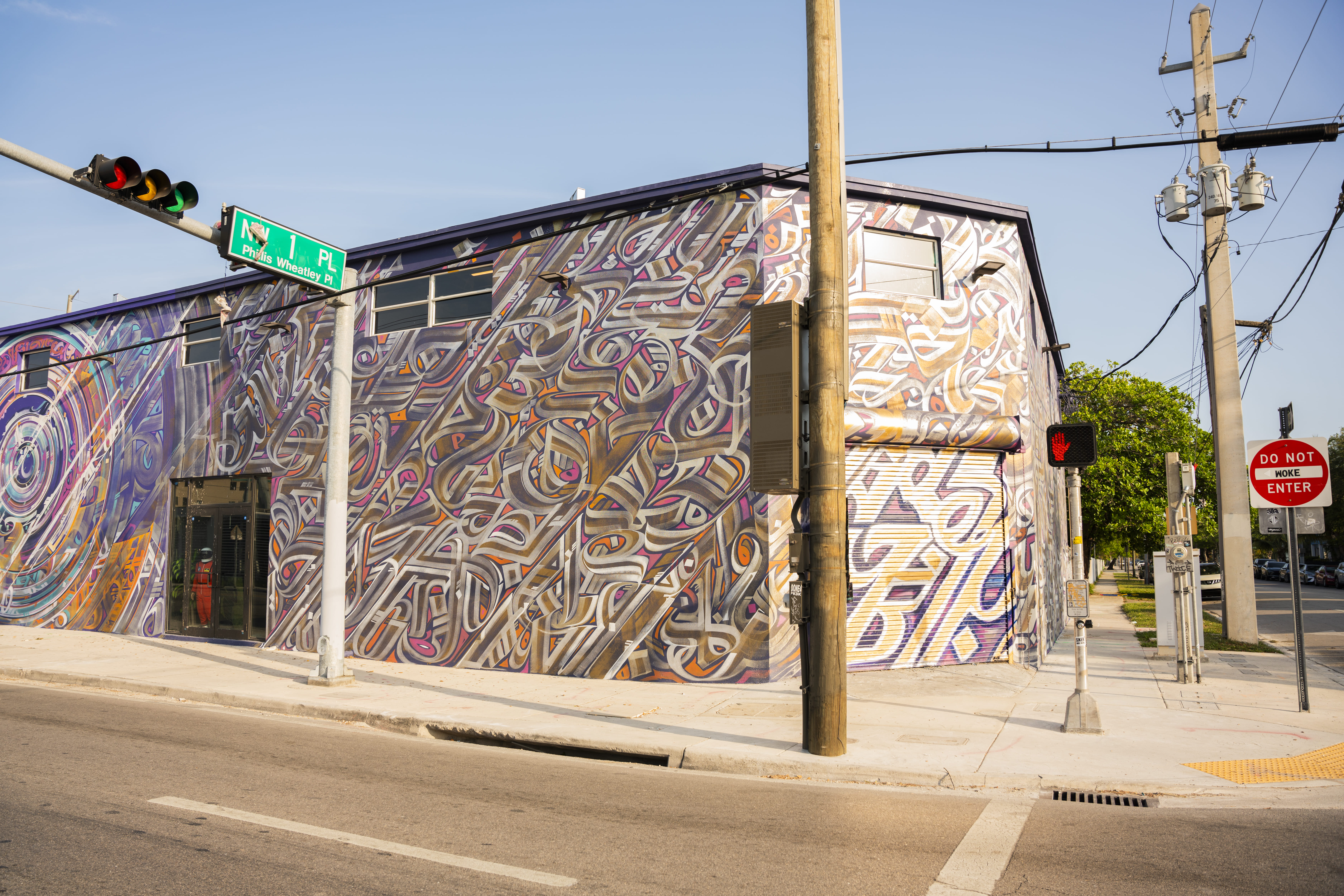 Fresque murale de 600m2 réalisée à Miami pour KUFA Gallery